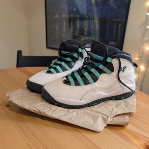 Nike Air Jordan Retro 10 Verde GS 5.5 Y